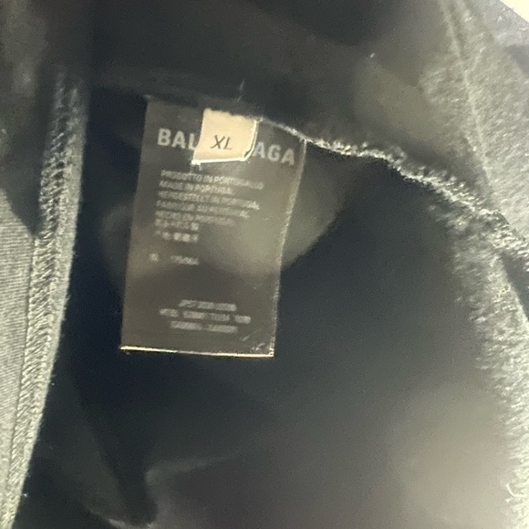 Balenciaga - Picture 3 of 4